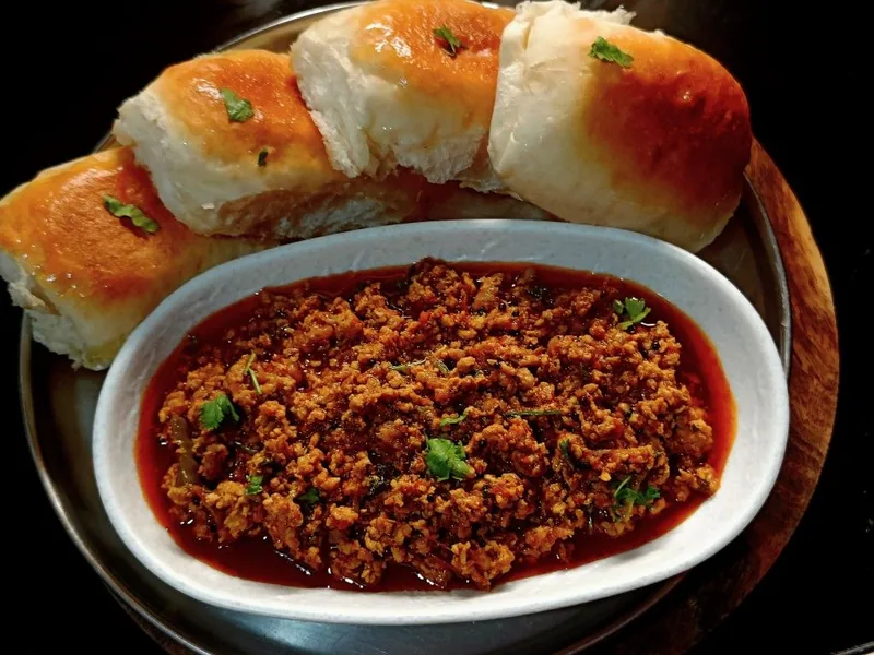 Keema Pav